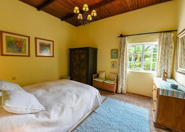 Quinta Achadas - Bouganvillea